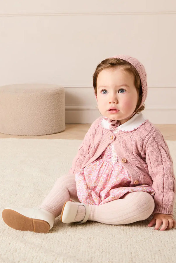 THE BABY GIRL LOOKBOOK