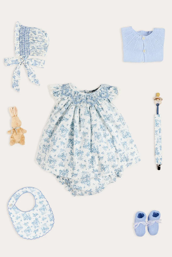 THE NEWBORN LOOKBOOK