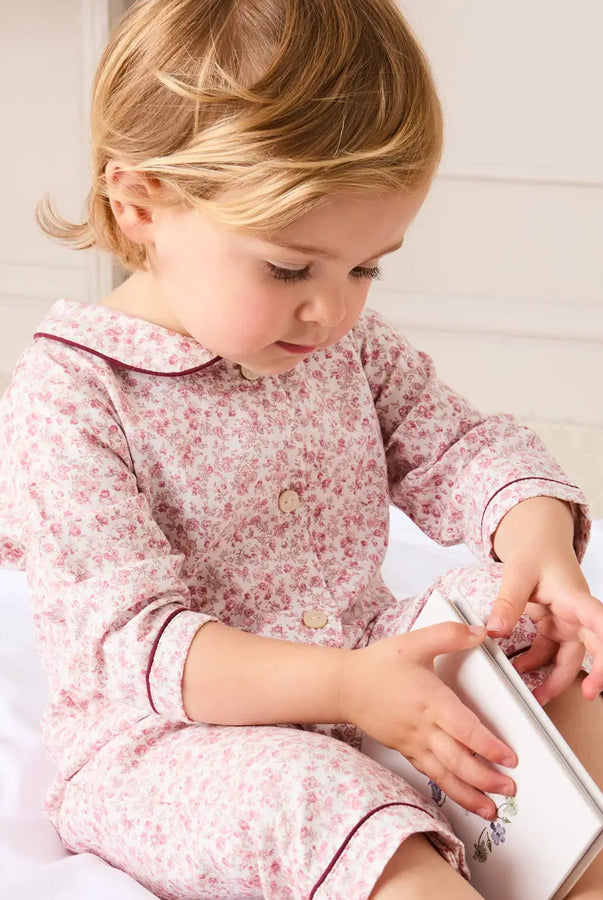 THE BABY GIRL LOOKBOOK