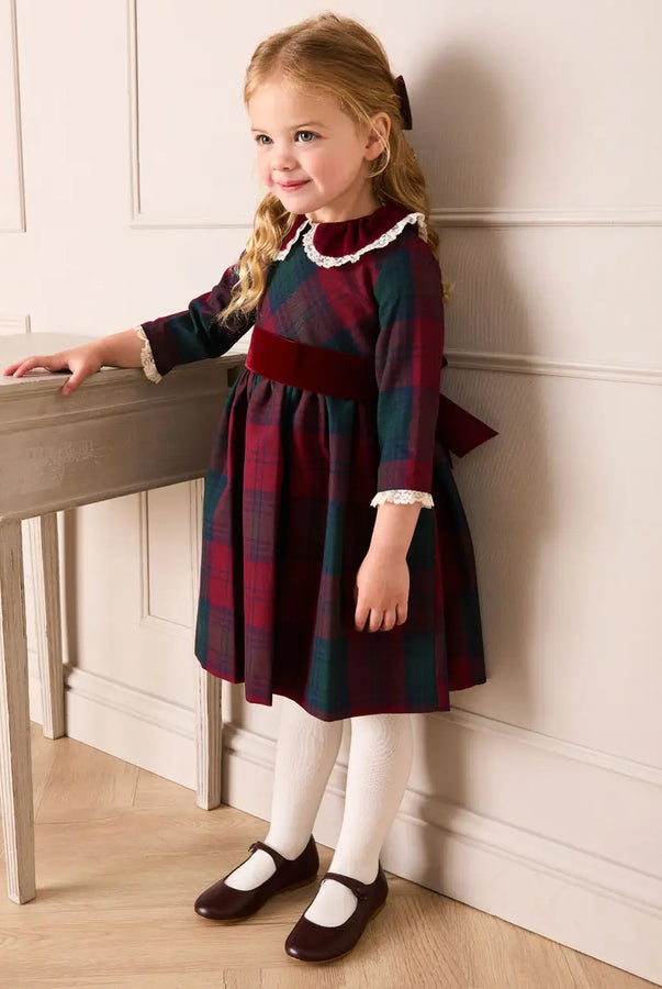 THE BABY GIRL LOOKBOOK