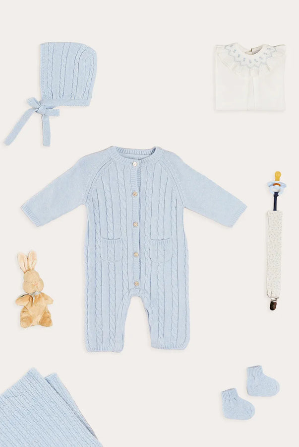 THE NEWBORN LOOKBOOK