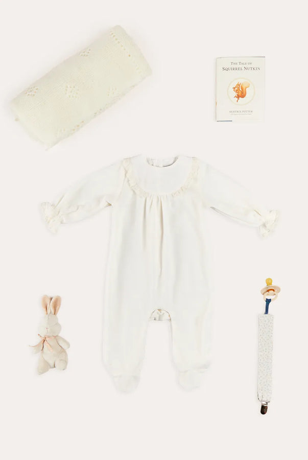 THE NEWBORN LOOKBOOK