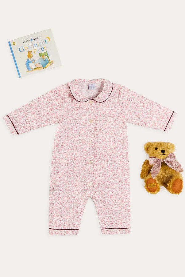 THE BABY GIRL LOOKBOOK