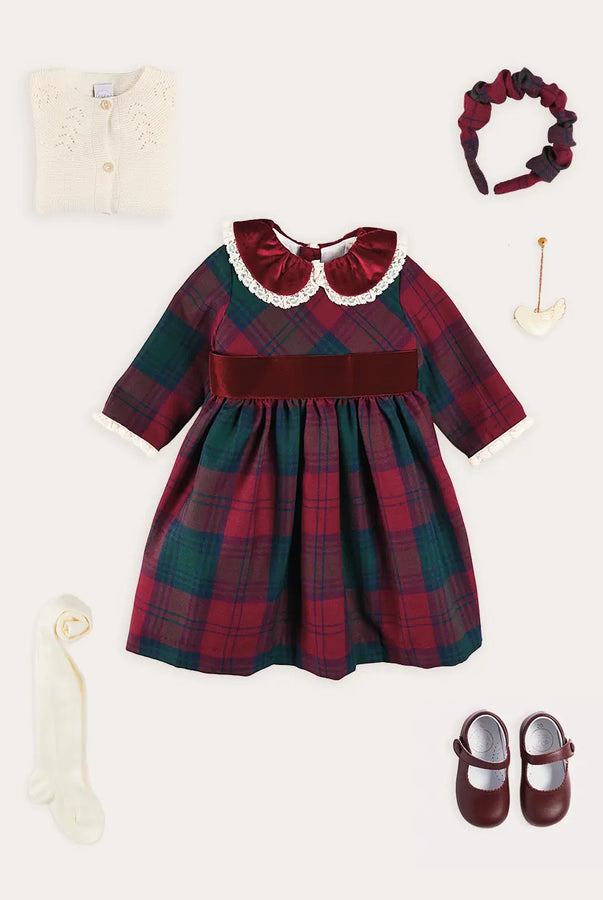 THE BABY GIRL LOOKBOOK