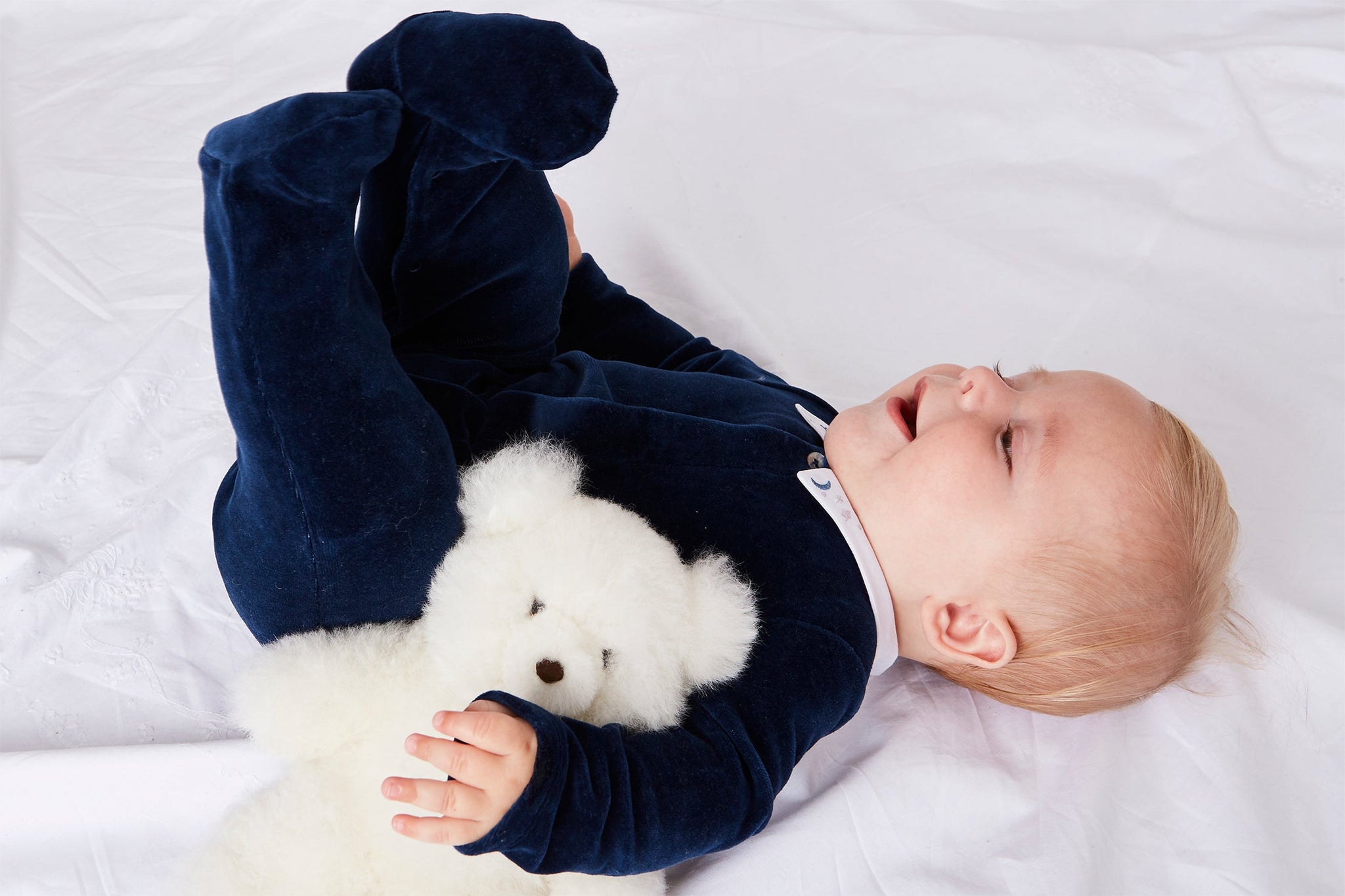 What are Neutral Baby Colours for Baby Clothes?