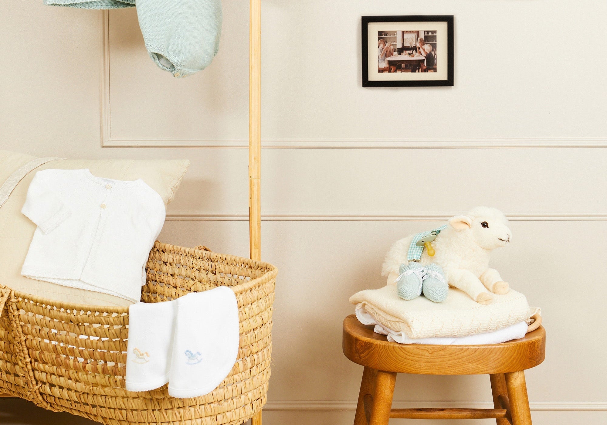 Effortless Newborn Style: Tips for Easy, Everyday Looks