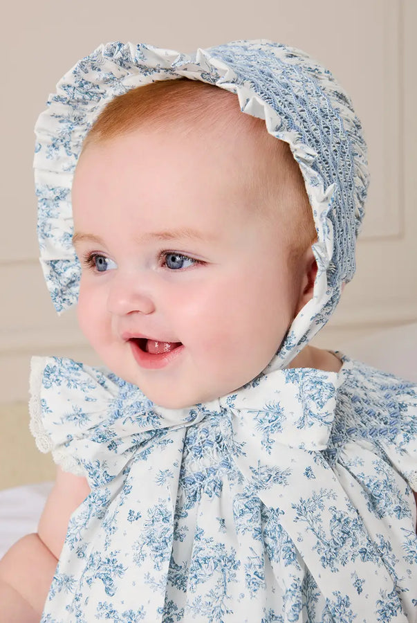 THE NEWBORN LOOKBOOK