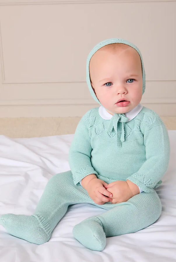 THE NEWBORN LOOKBOOK