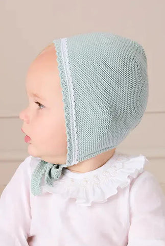 THE NEWBORN LOOKBOOK