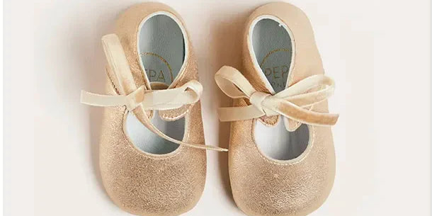 Metallic Velvet Ribbon Pram Booties in Gold (17-20EU) Shoes from Pepa London US