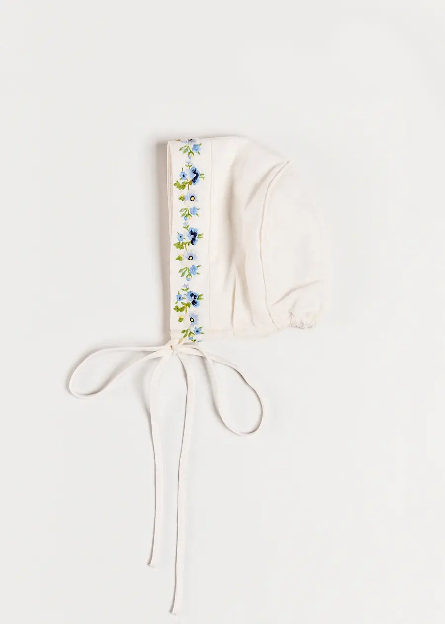 The Royal Embroidered Bonnet in White (S-M) Bonnets from Pepa London US