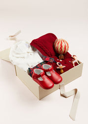 Belgravia Tartan Baby Boy Gift Set in Red Look from Pepa London US