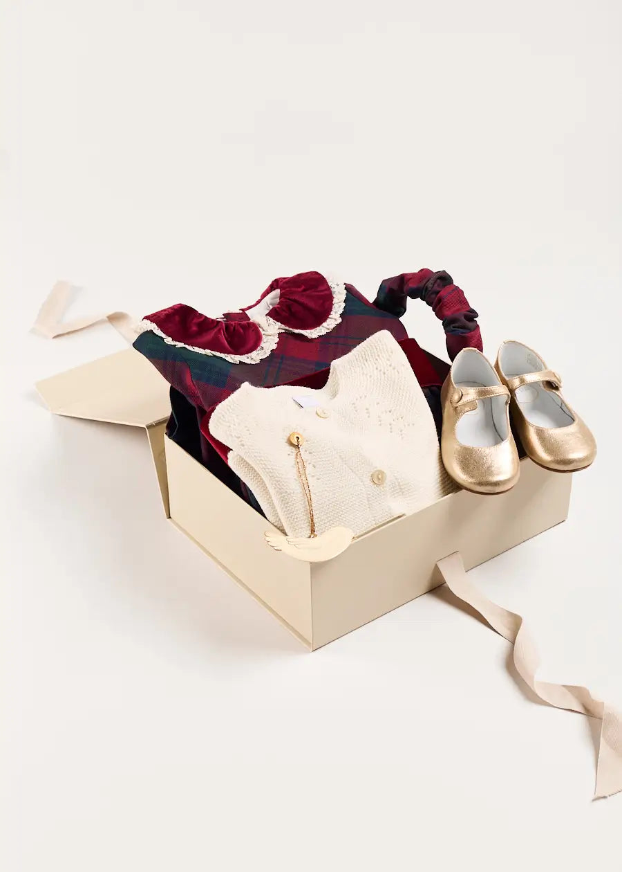 Giftbox-Girl_The_Grovesnor_Tartan_Dress_Gift_Set.webp