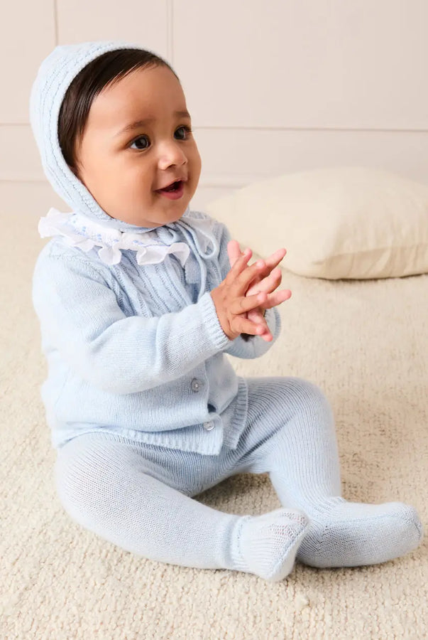 THE NEWBORN LOOKBOOK