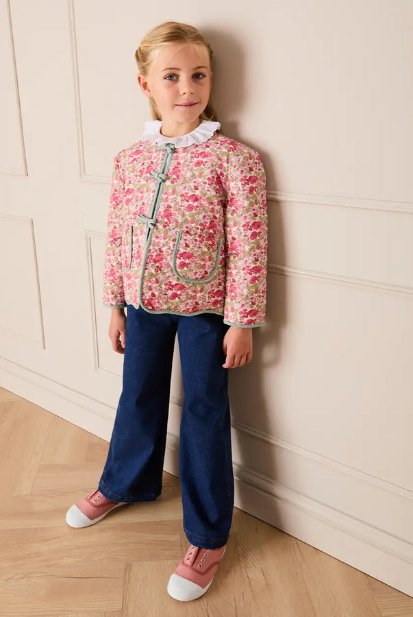 THE GIRL LOOKBOOK