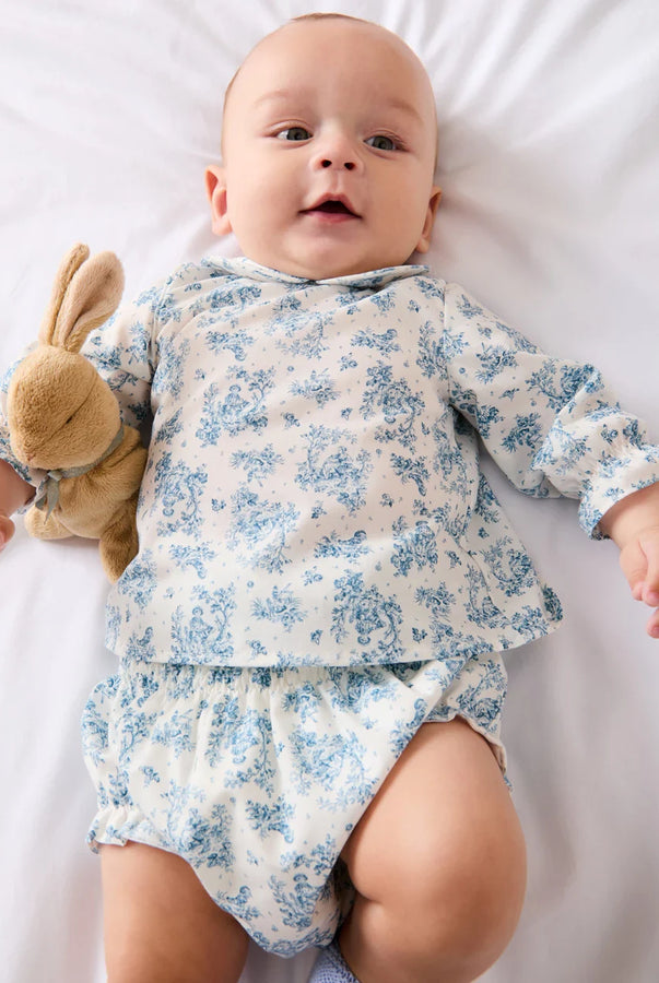 THE NEWBORN LOOKBOOK