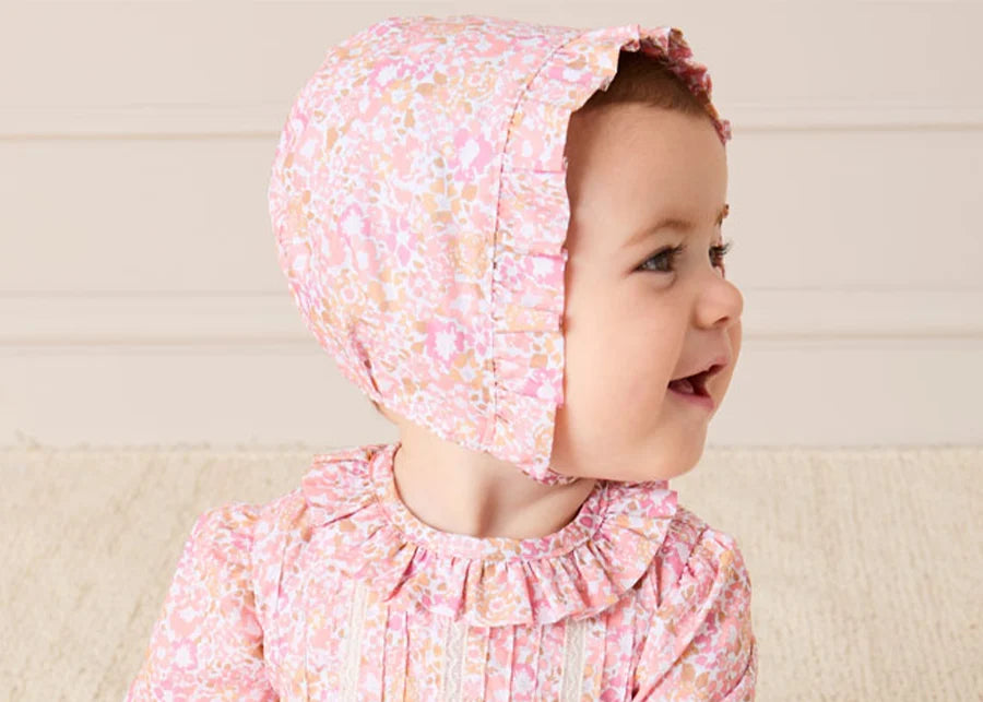 THE NEWBORN LOOKBOOK