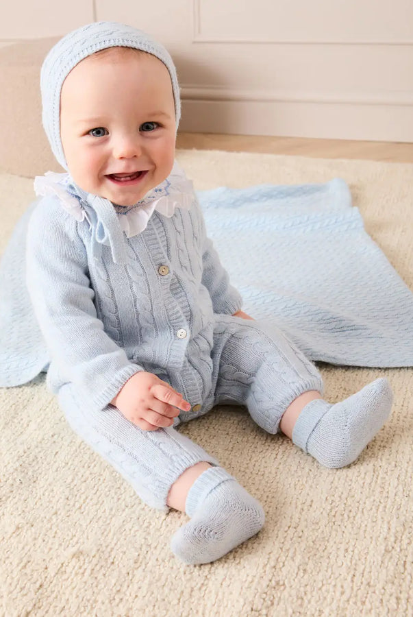 THE NEWBORN LOOKBOOK