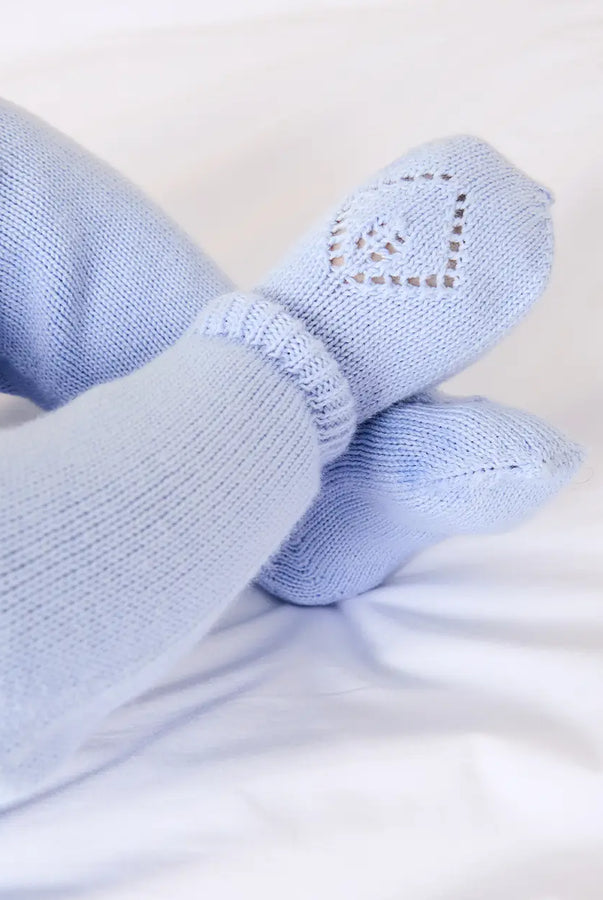 THE NEWBORN LOOKBOOK