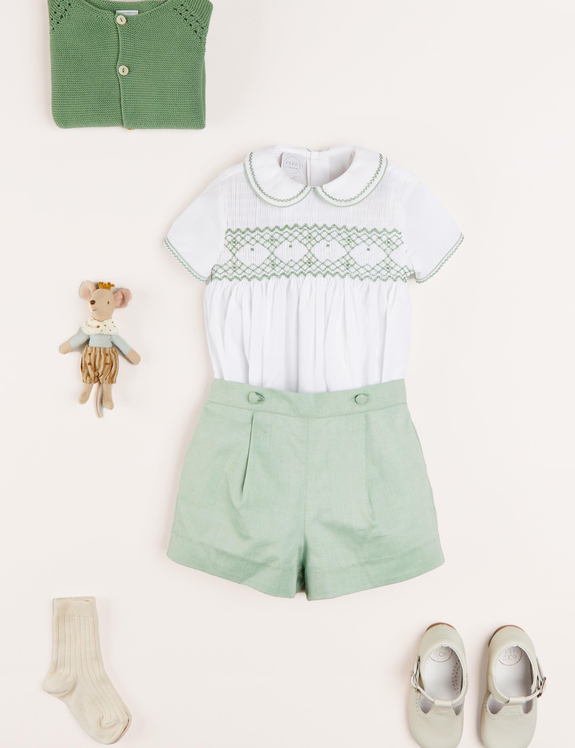 Hand Smocked Peter Pan Collar Short Sleeve Two Piece Set in Green (18mths-6yrs) Two Piece Set from Pepa London US