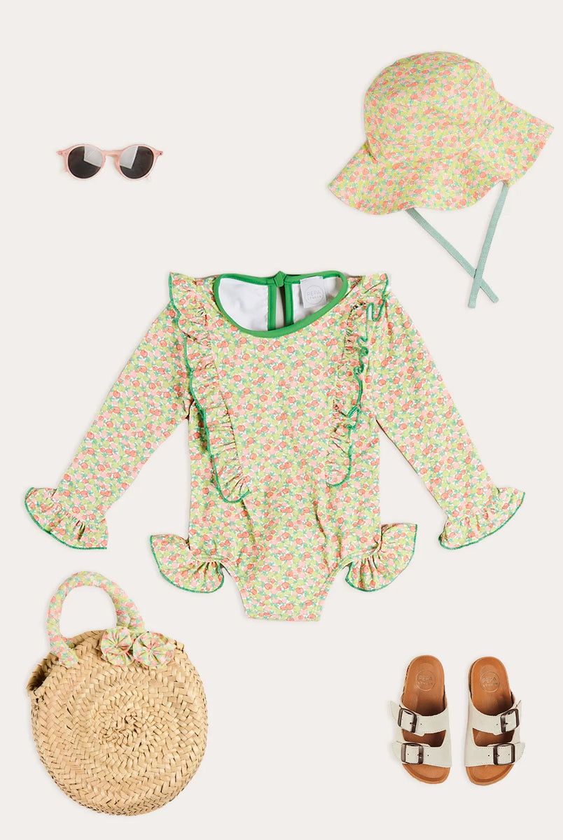 THE GIRL LOOKBOOK