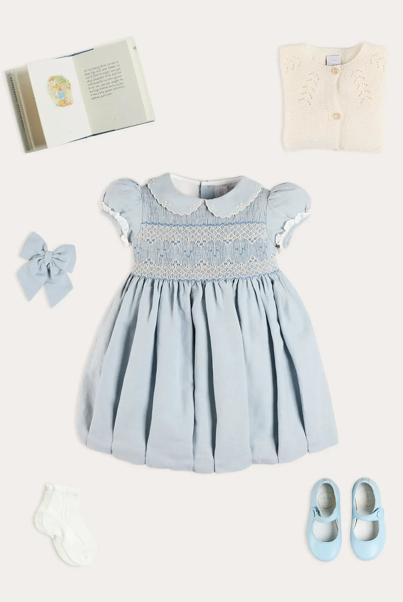 THE GIRL LOOKBOOK